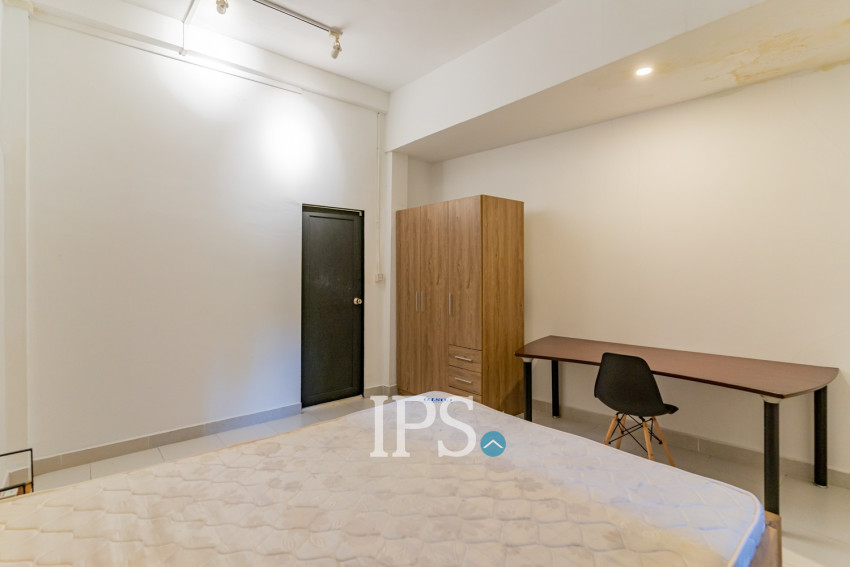 Renovated 2 Bedroom Apartment For Rent - Chakto Mukh, Phnom Penh