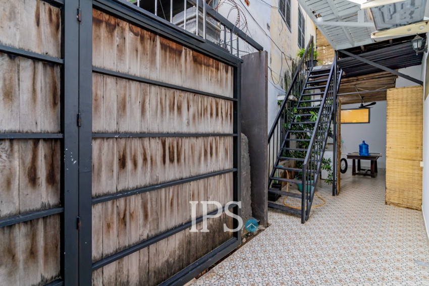 Renovated 2 Bedroom Apartment For Rent - Chakto Mukh, Phnom Penh