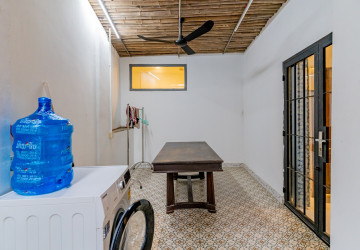 Renovated 2 Bedroom Apartment For Rent - Chakto Mukh, Phnom Penh thumbnail