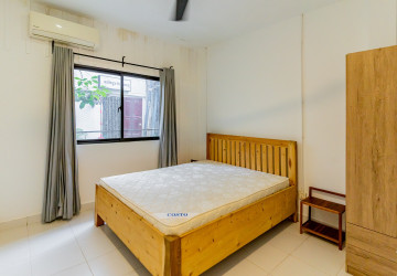 Renovated 2 Bedroom Apartment For Rent - Chakto Mukh, Phnom Penh thumbnail