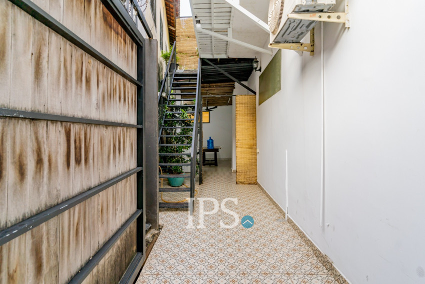 Renovated 2 Bedroom Apartment For Rent - Chakto Mukh, Phnom Penh