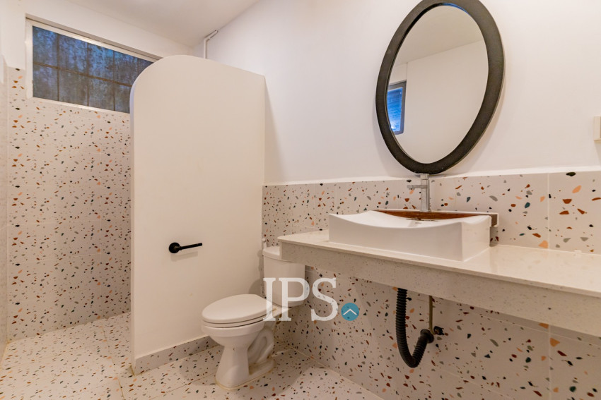 Renovated 2 Bedroom Apartment For Rent - Chakto Mukh, Phnom Penh