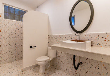 Renovated 2 Bedroom Apartment For Rent - Chakto Mukh, Phnom Penh thumbnail