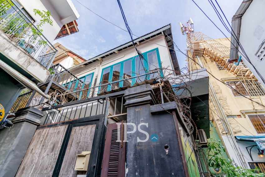 Renovated 2 Bedroom Apartment For Rent - Chakto Mukh, Phnom Penh