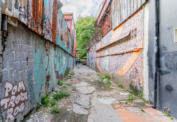 Renovated 2 Bedroom Apartment For Rent - Chakto Mukh, Phnom Penh thumbnail