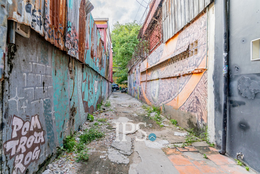 Renovated 2 Bedroom Apartment For Rent - Chakto Mukh, Phnom Penh