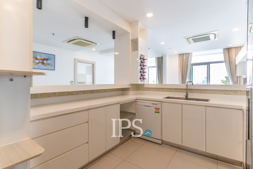 3 Bedroom Serviced Apartment For Rent -  BKK1, Phnom Penh