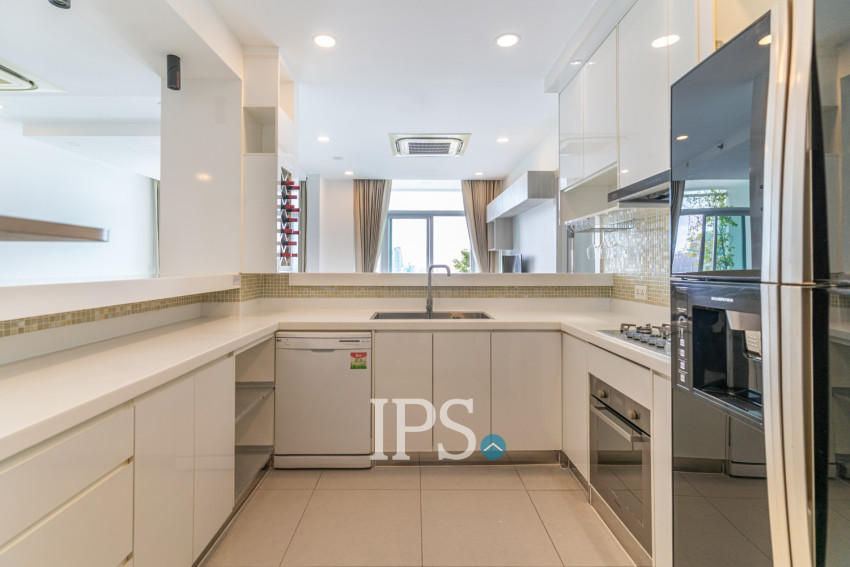 3 Bedroom Serviced Apartment For Rent -  BKK1, Phnom Penh