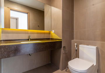 3 Bedroom Condo For Rent - Embassy Residences, Tonle Bassac, Phnom Penh thumbnail