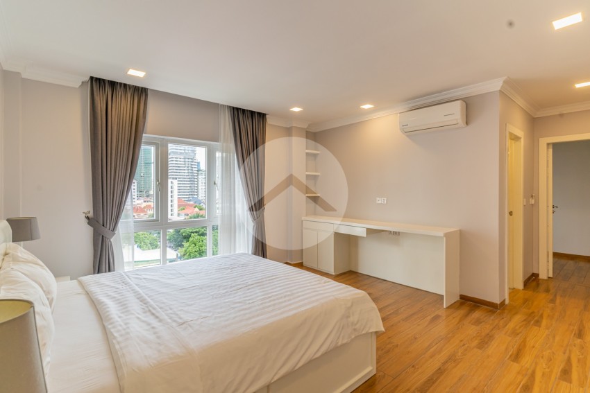 3 Bedroom Serviced Apartment  For Rent - BKK1, Phnom Penh