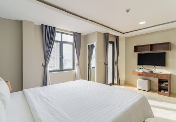 4 Bedroom Serviced Apartment For Rent - BKK2, Phnom Penh thumbnail