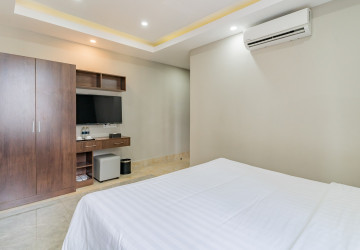 4 Bedroom Serviced Apartment For Rent - BKK2, Phnom Penh thumbnail