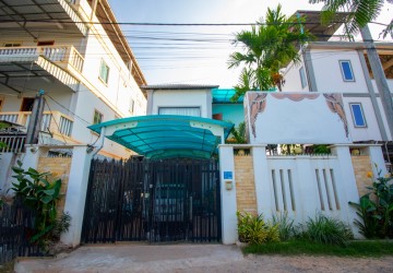 4 Bedroom Family Villa For Sale - Svay Dangkum, Siem Reap thumbnail