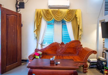 4 Bedroom Family Villa For Sale - Svay Dangkum, Siem Reap thumbnail