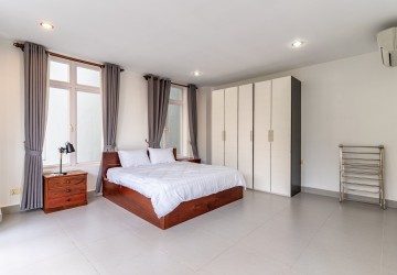 3 Bedroom Serviced Apartment For Rent - Toul Tum Poung 1, Phnom Penh thumbnail