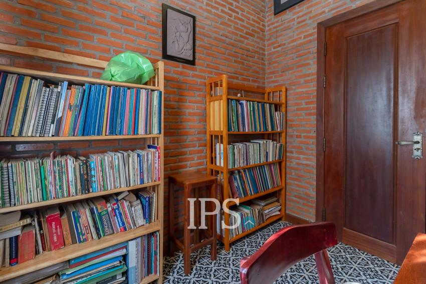 2 Bedroom House For Rent - Svay Dangkum, Siem Reap