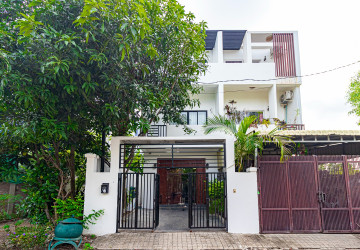 4 Bedroom House For Sale – Sala Kanseng, Siem Reap