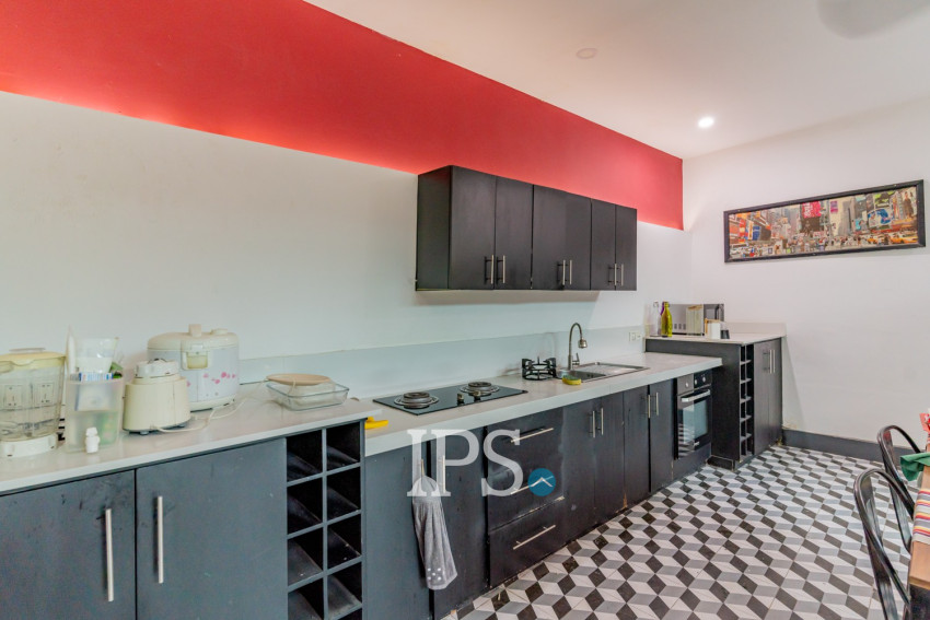 2 Bedroom Townhouse For Rent - Tonle Bassac, Phnom Penh