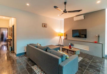 2 Bedroom Townhouse For Rent - Tonle Bassac, Phnom Penh thumbnail