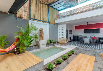 2 Bedroom Townhouse For Rent - Tonle Bassac, Phnom Penh thumbnail