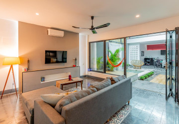 2 Bedroom Townhouse For Rent - Tonle Bassac, Phnom Penh thumbnail