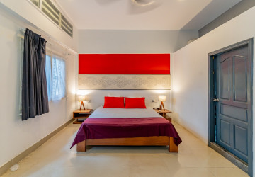 2 Bedroom Townhouse For Rent - Tonle Bassac, Phnom Penh thumbnail