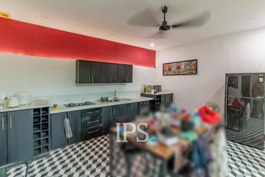 2 Bedroom Townhouse For Rent - Tonle Bassac, Phnom Penh