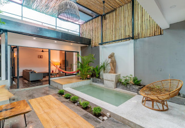 2 Bedroom Townhouse For Rent - Tonle Bassac, Phnom Penh thumbnail