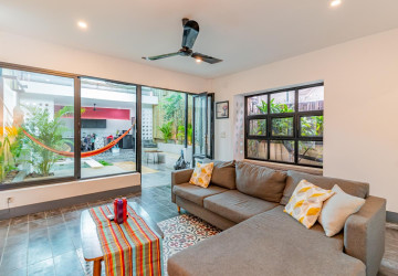 2 Bedroom Townhouse For Rent - Tonle Bassac, Phnom Penh thumbnail