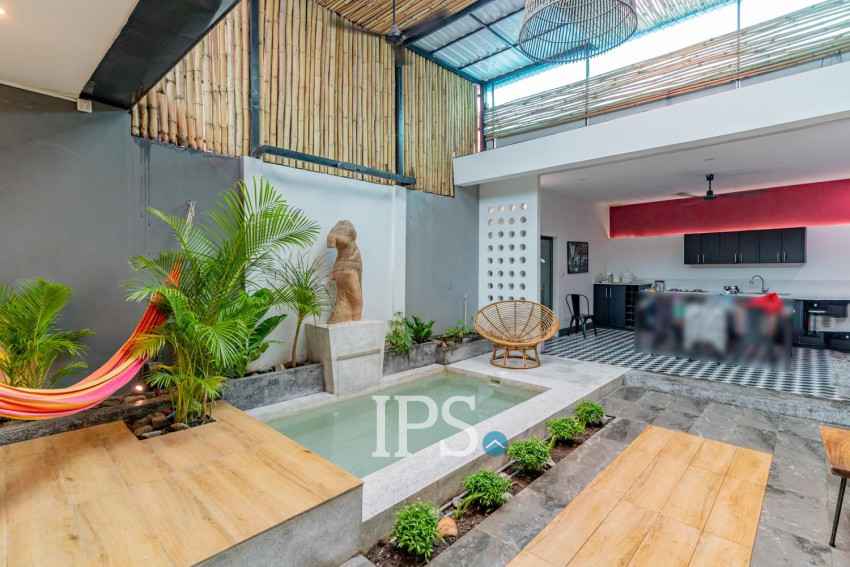 2 Bedroom Townhouse For Rent - Tonle Bassac, Phnom Penh