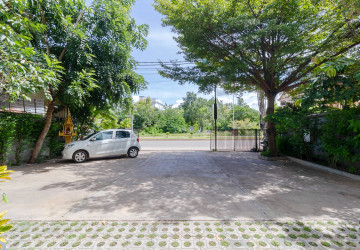 1 Bedroom Apartment For Rent - Sala Kamreuk, Siem Reap thumbnail