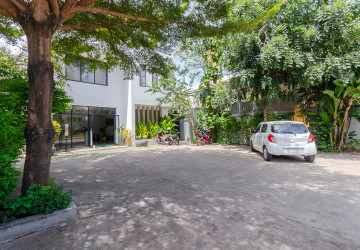1 Bedroom Apartment For Rent - Sala Kamreuk, Siem Reap thumbnail