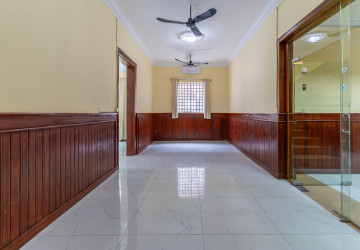 10 Bedroom Commercial Villa For Rent- Daun Penh, Phnom Penh thumbnail