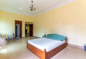10 Bedroom Commercial Villa For Rent- Daun Penh, Phnom Penh thumbnail