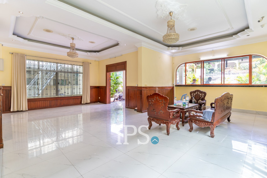 10 Bedroom Commercial Villa For Rent- Daun Penh, Phnom Penh