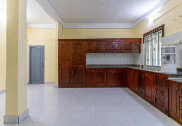 10 Bedroom Commercial Villa For Rent- Daun Penh, Phnom Penh thumbnail
