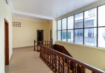 10 Bedroom Commercial Villa For Rent- Daun Penh, Phnom Penh thumbnail