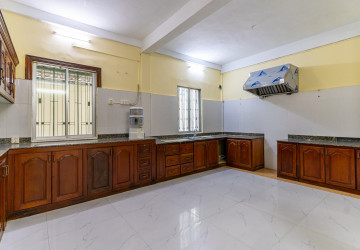 10 Bedroom Commercial Villa For Rent- Daun Penh, Phnom Penh thumbnail