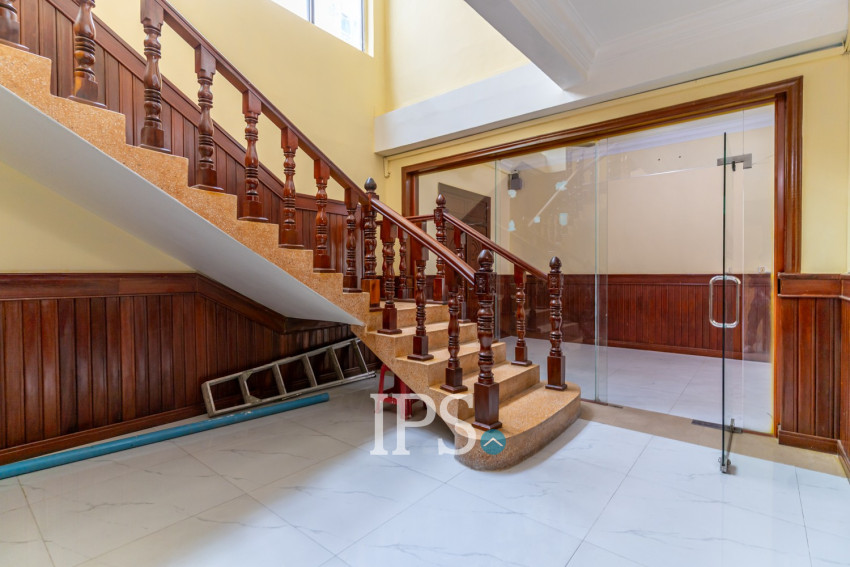 10 Bedroom Commercial Villa For Rent- Daun Penh, Phnom Penh