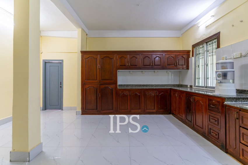 10 Bedroom Commercial Villa For Rent- Daun Penh, Phnom Penh