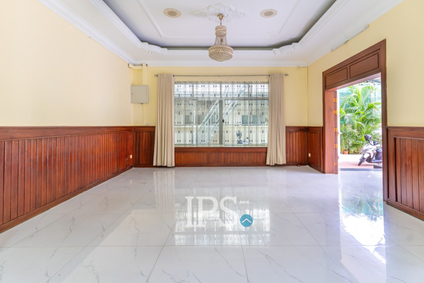 10 Bedroom Commercial Villa For Rent- Daun Penh, Phnom Penh