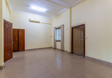 10 Bedroom Commercial Villa For Rent- Daun Penh, Phnom Penh thumbnail
