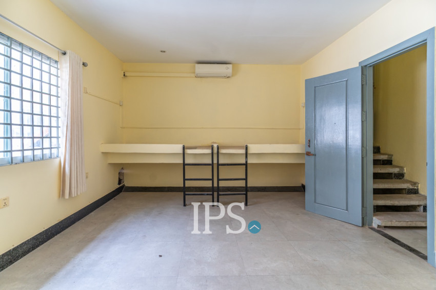 10 Bedroom Commercial Villa For Rent- Daun Penh, Phnom Penh