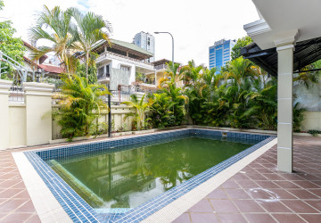 10 Bedroom Commercial Villa For Rent- Daun Penh, Phnom Penh thumbnail