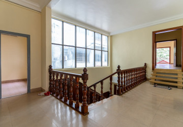 10 Bedroom Commercial Villa For Rent- Daun Penh, Phnom Penh thumbnail