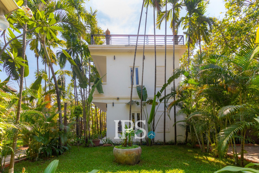 11 Bedroom Boutique Hotel For Sale - Svay Dangkum, Siem Reap