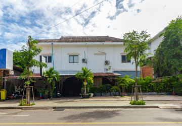 5 Bedroom Shophouse For Rent - Sala Kamreuk, Siem Reap thumbnail