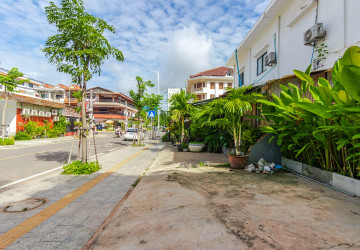 5 Bedroom Shophouse For Rent - Sala Kamreuk, Siem Reap thumbnail