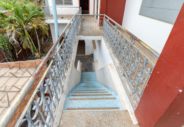 5 Bedroom Office - Shophouse For Rent -Wat Bo, Siem Reap thumbnail