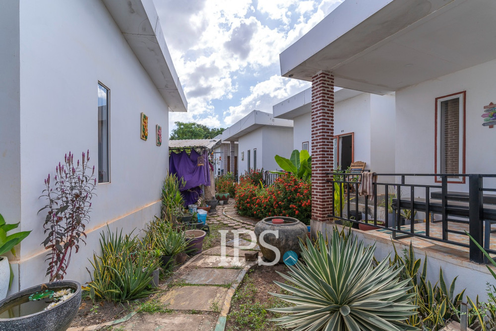8 Bedroom Compound-House For Rent - Svay Dangkum, Siem Reap - Image 20